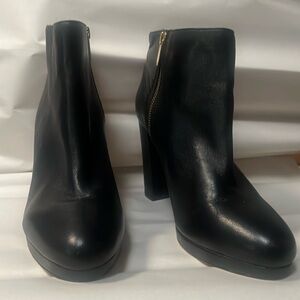 NEW Michael Kors short boots